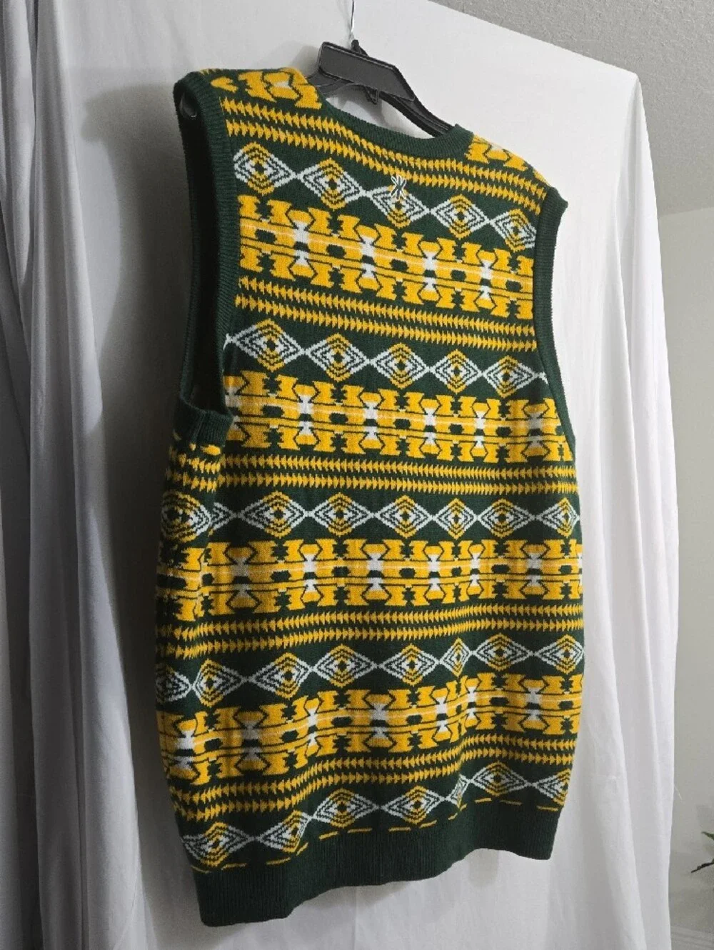 NFL Green & Yellow V-Neck Sweater Vest with Team G Logo